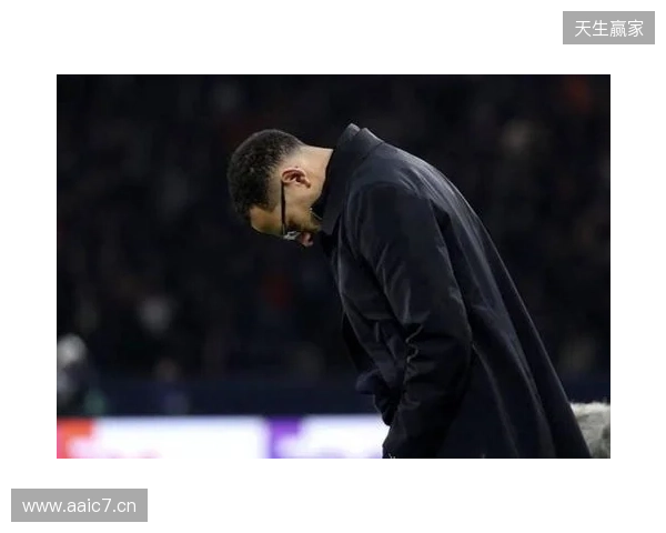 邮报：切尔西部分球员对罗塞尼尔的战术指示感到困惑